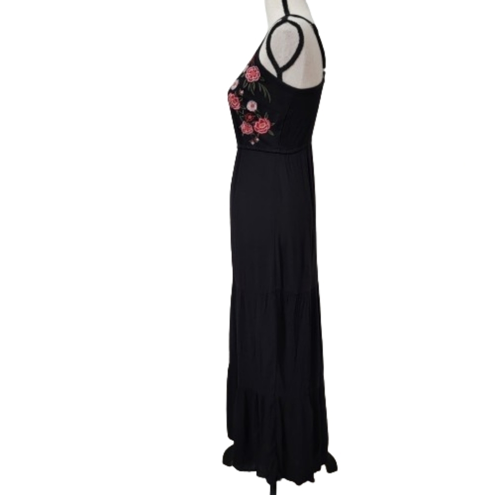Fourteenth Place Size S Black Crepe Maxi Halter Dress w/ Pink Embroidered Floral - Picture 3 of 13